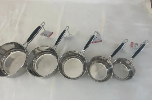 Promotion sur une série de casseroles en inox vers Saint-Etienne , Saint-Étienne, Boutique Guillet