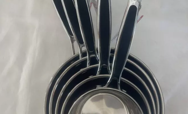 Promotion sur une série de casseroles en inox vers Saint-Etienne , Saint-Étienne, Boutique Guillet